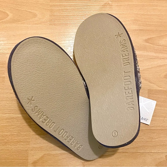BAREFOOT DREAMS Cozy Women’s Slippers - Picture 6 of 10